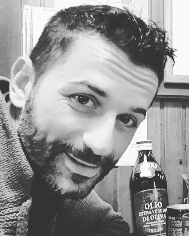 SimoneSimosici's tweet photo. Domani sera la 50 Special cover band di Cesare Cremonini Lunapop in concerto al Bamboo Lounge bar via Verdi centro Firenze #monè #upas #Renzi #italianwebdesign #3dirittiumani #senzacategoria #Sanremo2018 #uominiedonne #Amici17 https://t.co/WaNnpnIuEd