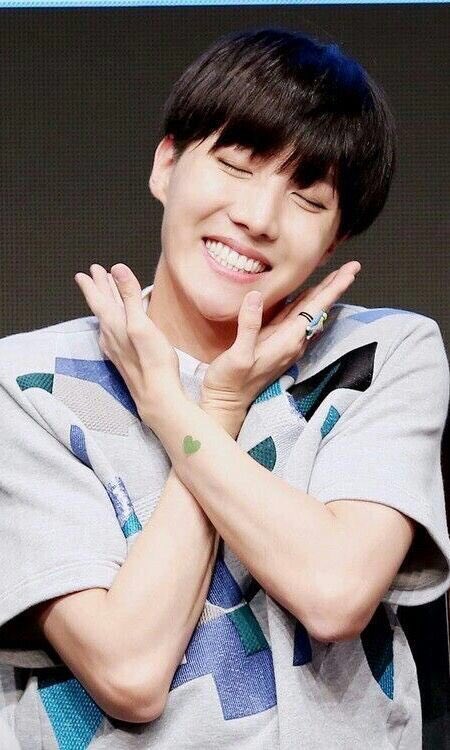 BTSbornfirst's tweet photo. Because everyone deserves to have to remember how to breathe when faced with the gorgeousness that is our sunshine Hobi

Vote @BTS_twt #BTS for #BestBoyBand in #iHeartAwards https://t.co/uLiRoqOdgZ