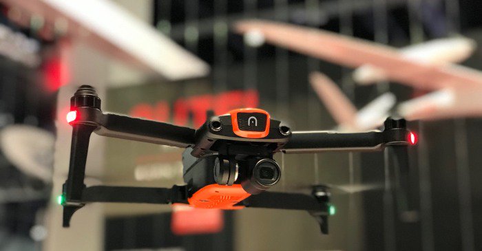 DronEzine's tweet photo. Novità al CES 2018, il drone Autel EVO che auspica a diventare un concorrente del Mavic https://t.co/2pfflhJ8nn #drone #droni #uav #sapr https://t.co/kCeDRAloW0