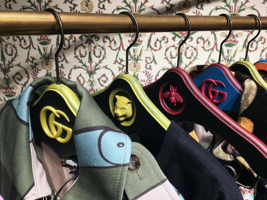 alexcommentator's tweet photo. Yes please! #guccify me and all my wardrobe.
Details make the difference in the new #guccigarden space in Florence! https://t.co/9RPeWzo6LB