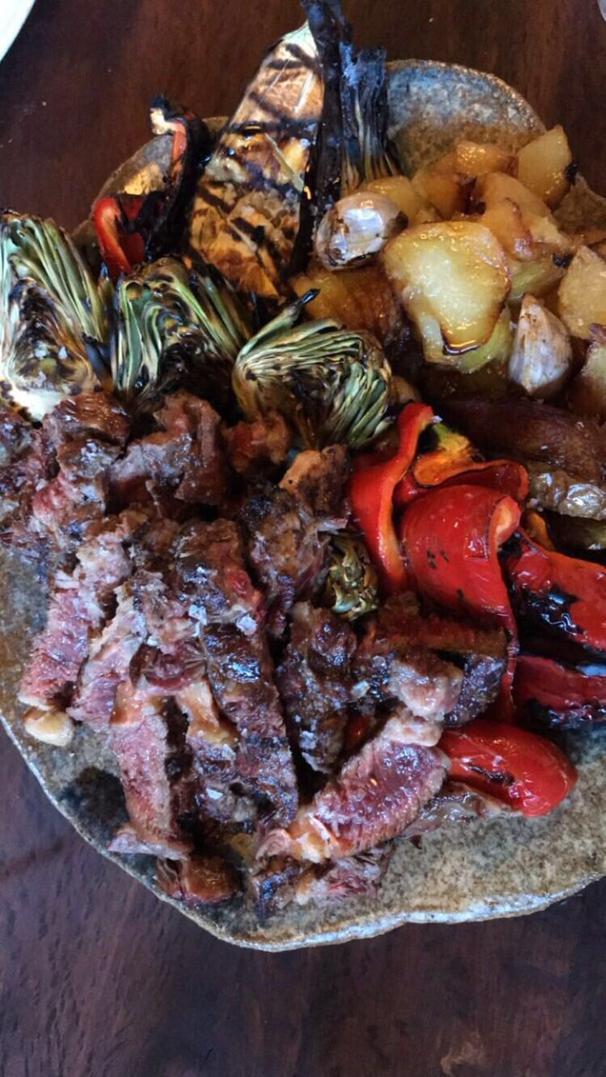 ¡Buenos días! ¿Os aventuráis a probarnos hoy? Mirad... por ejemplo... #verduras #entrecote #GastrotecaMauricio #Palma #Mallorca #MercatOlivar #gastroteca