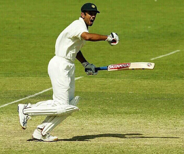 Wish u vry happy birthday Mr.        (Rahul Dravid ji) 