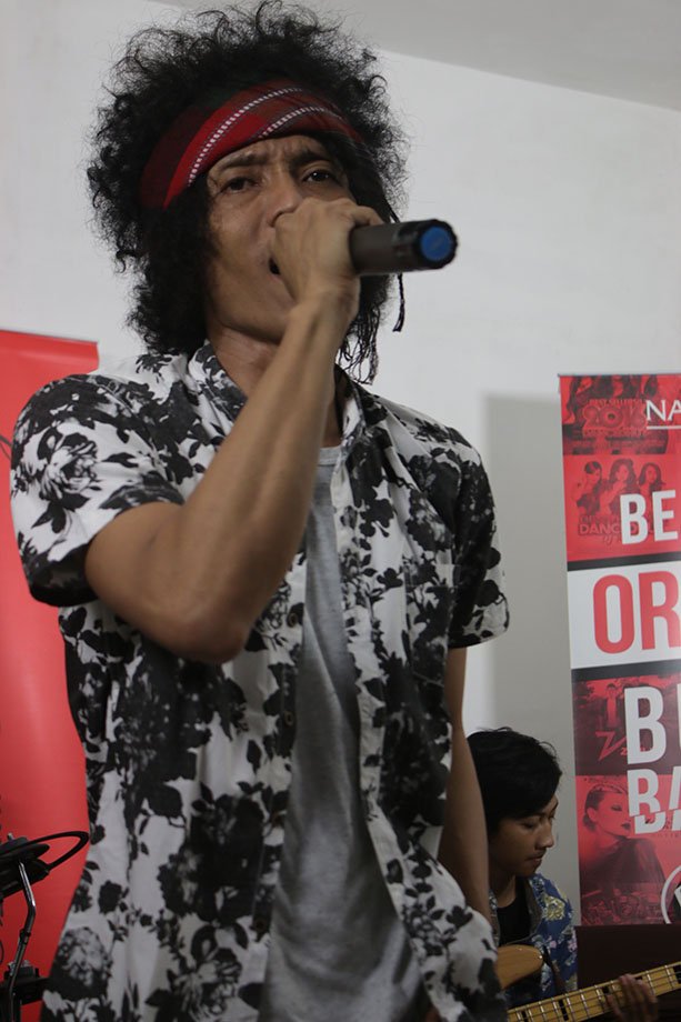 NAGASWARA_ID's tweet photo. #NAGASWARA : Gaya Unik Rambut Kribo Ala Ravon @DatukIndonesia https://t.co/9xkOiTQD7i https://t.co/dWWT8I5wzK