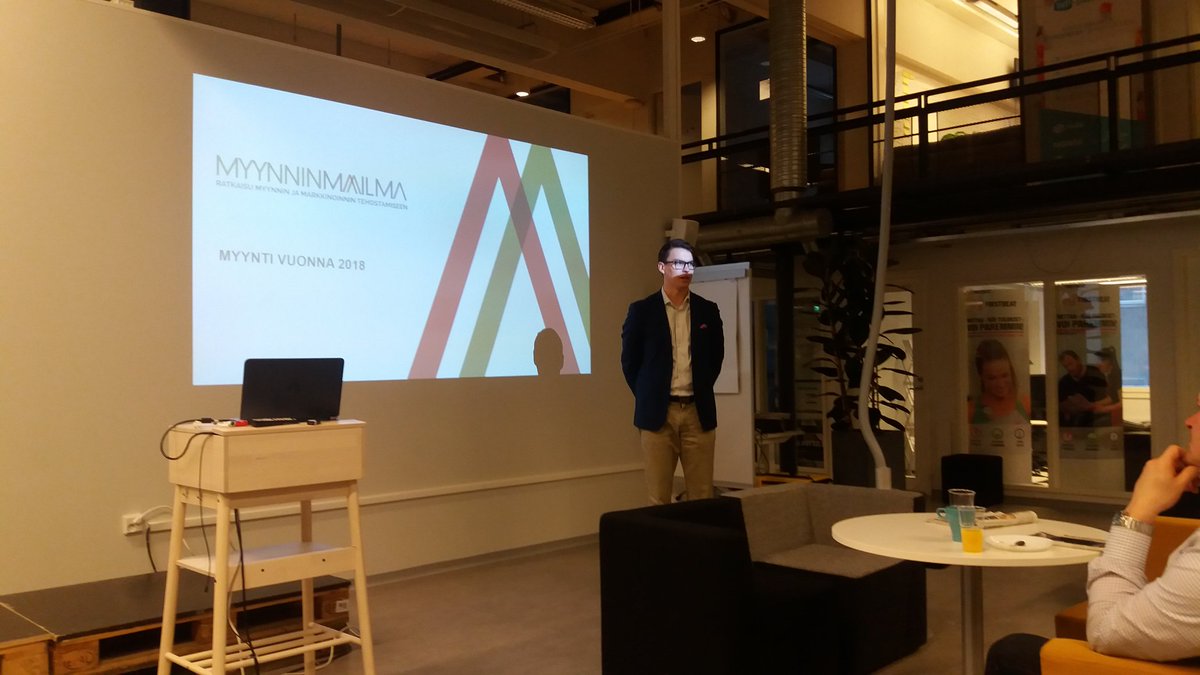 KimmoRouhiainen's tweet photo. Huikeiden @DifferoFi ja @AsuaRemontit jälkeen @Myynninmaailma #digitaltre #CTtre @crazytownoy https://t.co/suDdsHIIAh