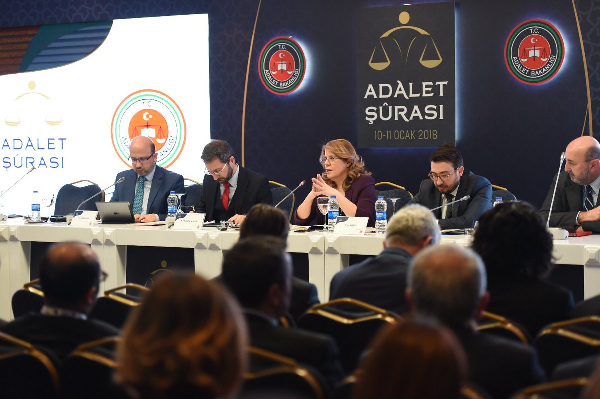 #AdaletŞurası ikinci gün oturumları devam ediyor.