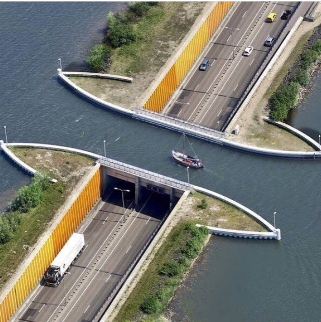 GeotechTips's tweet photo. Acueducto Veluwemeer, otra genialidad de la ingenieria holandesa. https://t.co/aC19VNS2kc