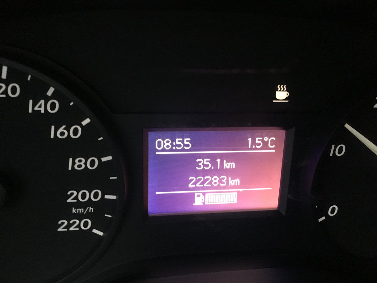 p_fjacob's tweet photo. Very kind car! My rental transporter #vito #mercedes  #benz invites me for a cup of hot coffee since I picked it up this morning #friendlyinterface #visualdesign #icon #fahrvergnuegen https://t.co/VPWuQyiGjH