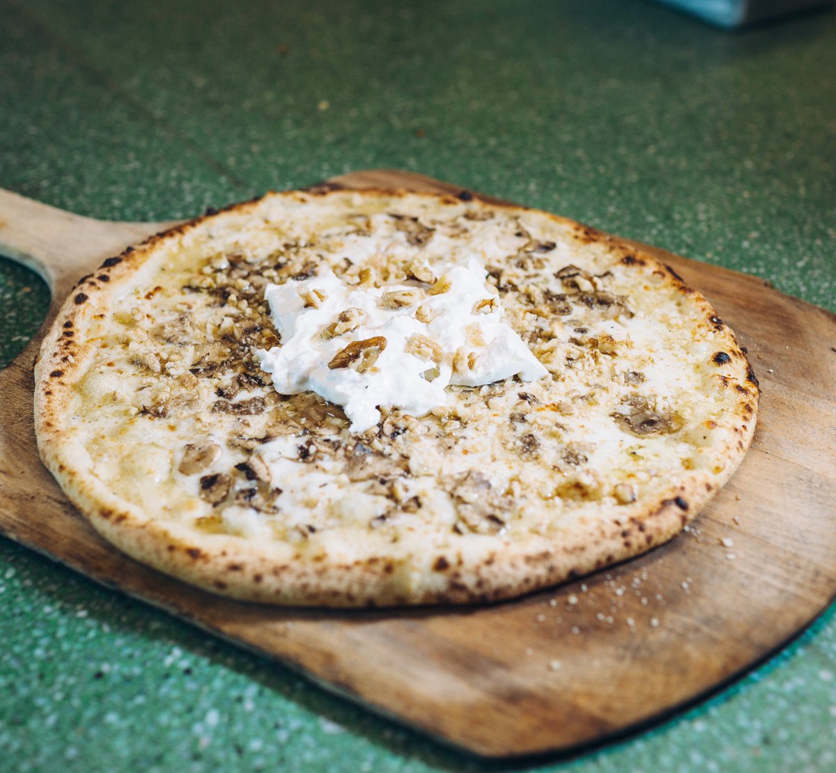 WARNING: High level of CHEESE! Behold 'The Burrata' Pizza, one of our winter favourites. #Cheesy #PizzaBuzz