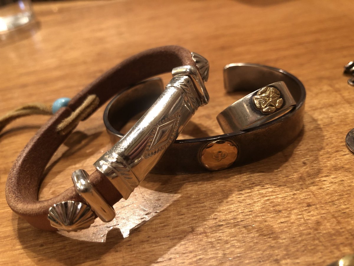 goros0312's tweet photo. 最近は抽選絶好調です🤩
今日はかなり早い入店でした♪

カンブレスを購入😳カッコいい〜です😎
銀爪も左向きがあれば欲しかったなぁ… https://t.co/WRzNBqUbCV
