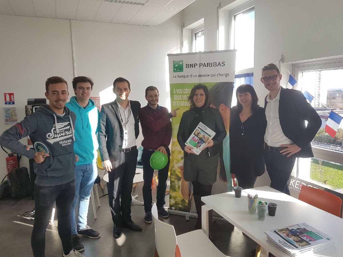 CedricLoubert's tweet photo. Journée accueil étudiants internationaux et accompagnement ouverte de compte #Bnpparibas @kedgebsBDX #Jeunes#Bordeaux. Merci aux agences Bx cours d'Albret et Talence pour leur implication https://t.co/dXQebnXrHL