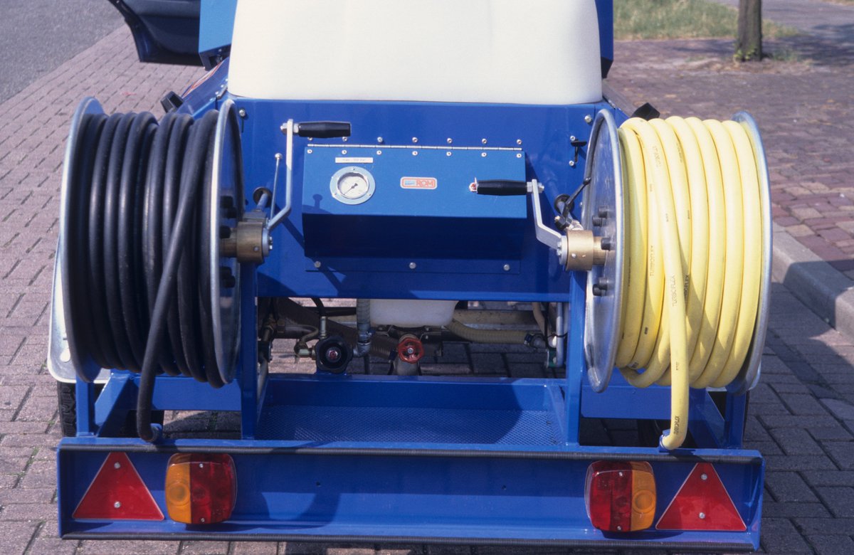 rombv_INTL's tweet photo. #Throwback to 1989 with these pictures of a ROM 500 #sewerjetter. It had a Kohler and Speck combination and most units back then would be a 120 bar / 60 litres configuration like this one. https://t.co/50APK9HKsZ