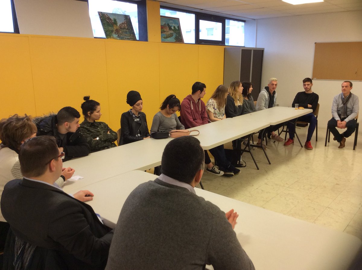 Monsieur le Maire et ses équipes accueillent les jeunes de Civigaz Val-de-Sambre ce matin à Maubeuge. #civigaz #grdfnordouest #grdf #maubeuge #villedemaubeuge @CivigazVDS