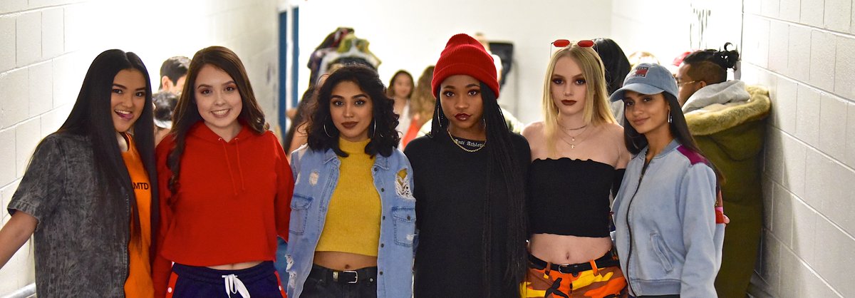 Ram_Snaps's tweet photo. Backstage at the show. @robofashshow @RobinsonDECA https://t.co/ul96DpgawV