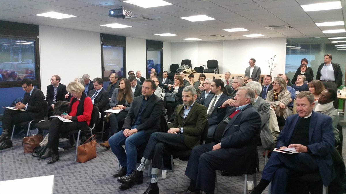 MobParisSaclay's tweet photo. Ce matin, Café rencontre à @WIPSEntreprises avec @FrVigouroux, @jfvigier, @IgorTVillejust et @MobParisSaclay : nous avons parlé des innovations dans le domaine des Mobilités, du #TAD #Chronopro avec @transdevFR @carsdOrsay et des prochains travaux du @RERB avec @Adt7891 https://t.co/6BdLRh6y3T