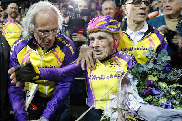 cyclingweekly's tweet image. 106-year-old Hour Record holder Robert Marchand announces retirement from competitive cycling | trib.al/qvrGoGp