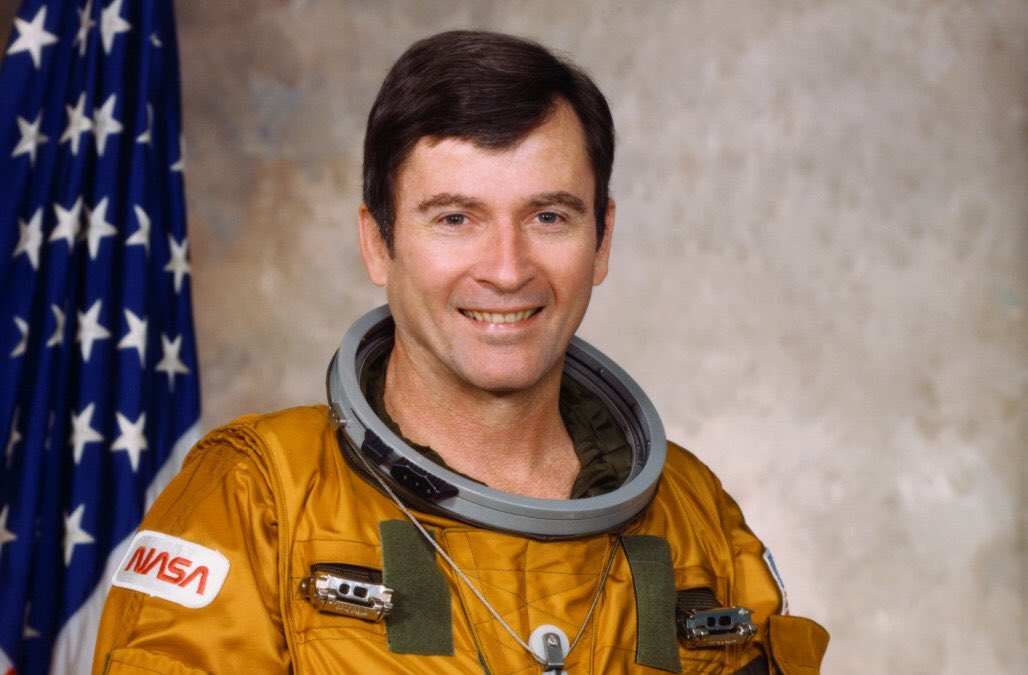 астронавт джон