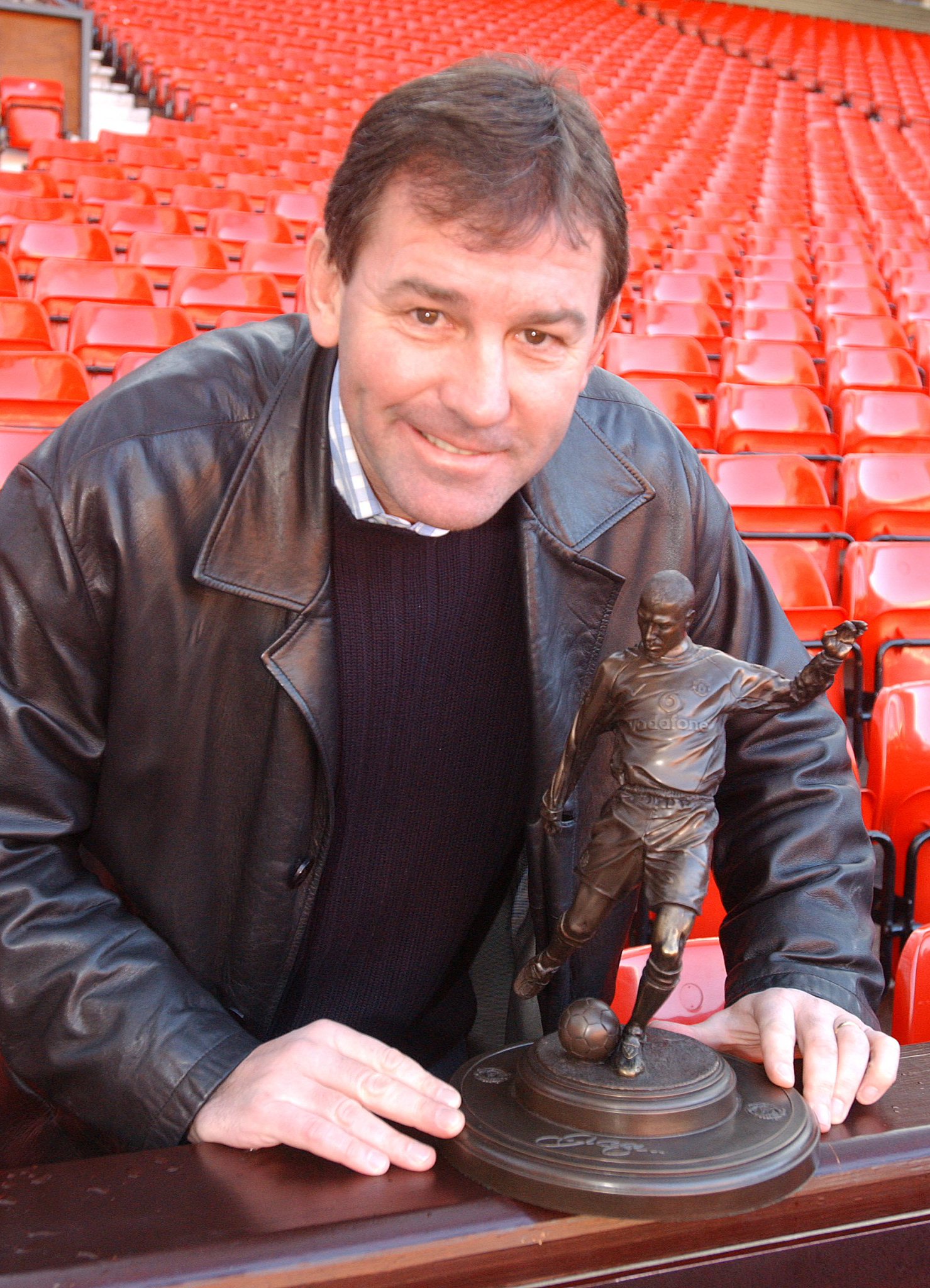 Happy birthday to United legend Bryan Robson! 