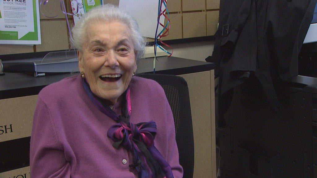 KING5Seattle's tweet image. 101-year-old gets birthday surprise from around the world kng5.tv/2DkT9uu
