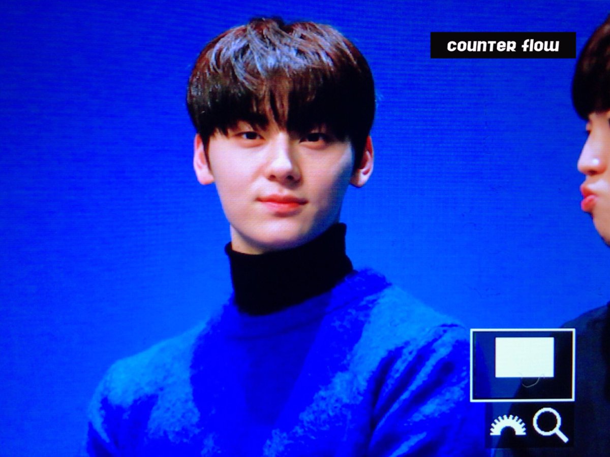 counterflow89's tweet photo. 180111 요하이 팬싸 아니 블루니트 ㅜㅜㅜㅜ 아아아아ㅏ아아ㅏㅏ아ㅏㅏㅏ #민현 #황민현 #워너원 https://t.co/PtvolIkt3y