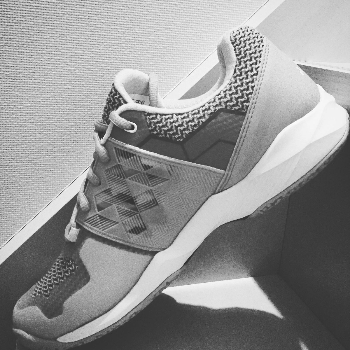 tennis_jinjin_a's tweet photo. Try putting on 😎👍✨Cool shoes 🎾✨
🔸NOW ON SALE🔸
SONICAGE✨👟✨
.
#SONICAGE #ソニケージ #cool #yonex #tennis #yonextennis #tennisshoes #tennissneaker #tennissneakers #sneaker #sneakers #shoes #fashionable #functional @stanwawrinka85 https://t.co/qlBTw60Pg3