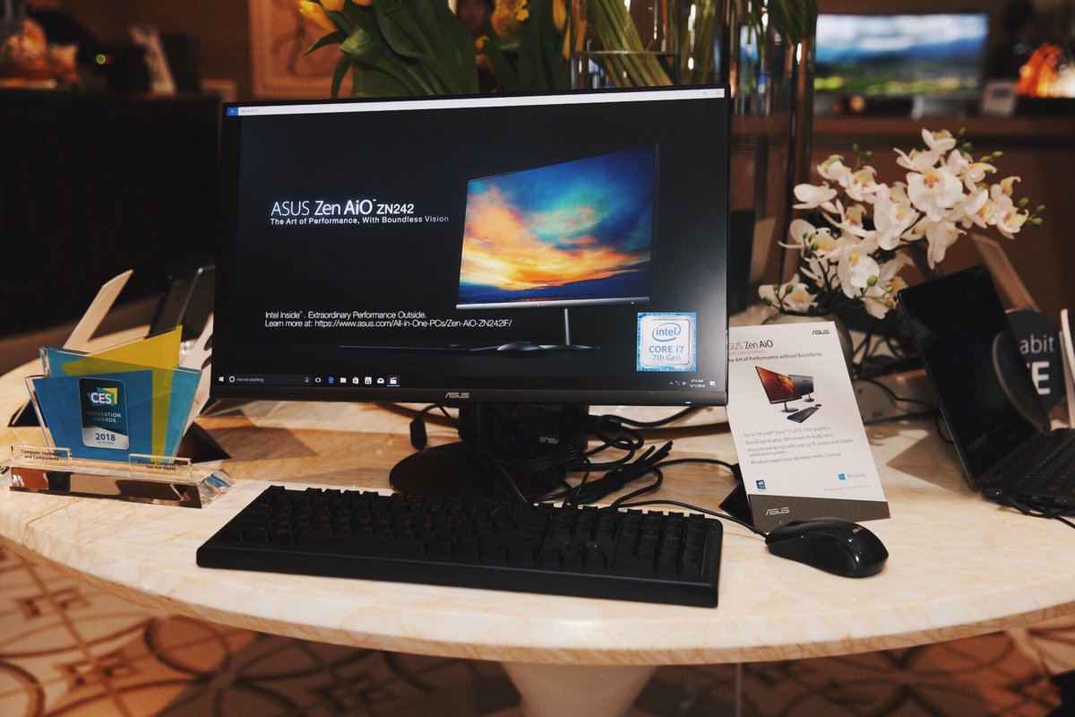 ASUSItalia's tweet photo. Direttamente dal #CES2018 di Las Vegas, ecco qualche scatto delle ultime novità firmate #ASUS! #EdgeofBeyond https://t.co/F36aKq2svi