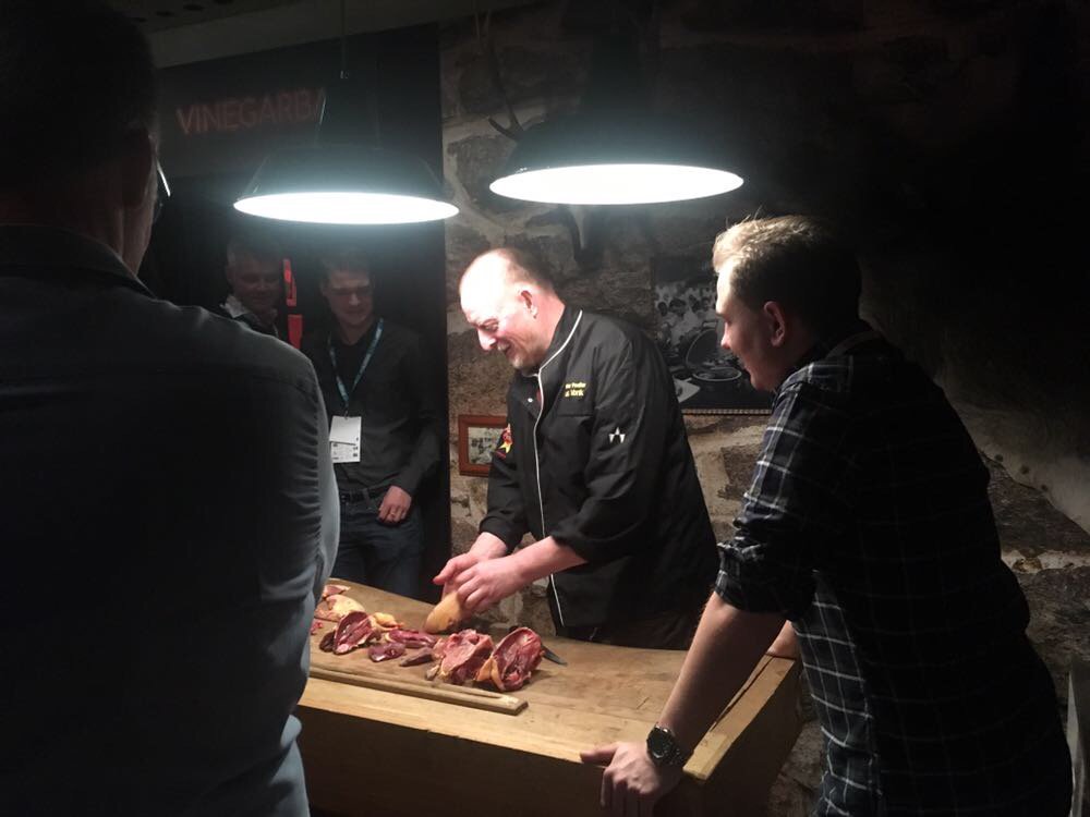 Vandaag de laatste kans om ons te bezoeken op de <a href="/Horecava/">Horecava</a>  2018, onze eigen stand in Hal 7 of in de Jachthut bij <a href="/BidfoodNL/">BidfoodNL</a> in het Holland restaurant.