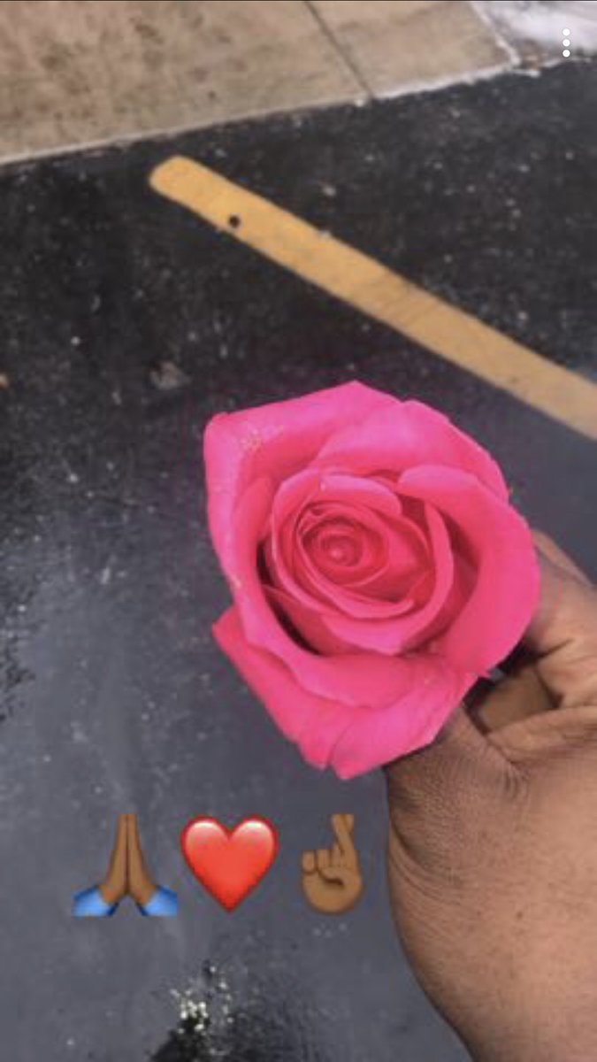 Dane2cold's tweet image. Keep watch over me 🙏🏾 I’m going to do something big just like you said I could 💯‼️ I love you Granny ❤️🙏🏾