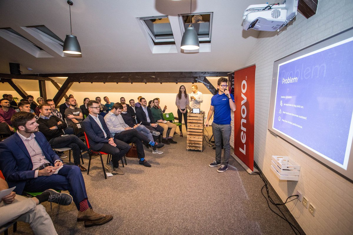 HelloClouder's tweet image. Here we are at the Czech Pitch Night at  Prague startup market, talking to other people about our product. #Clouder #TBT #Czech #CzechPitchNight #Prague #startup