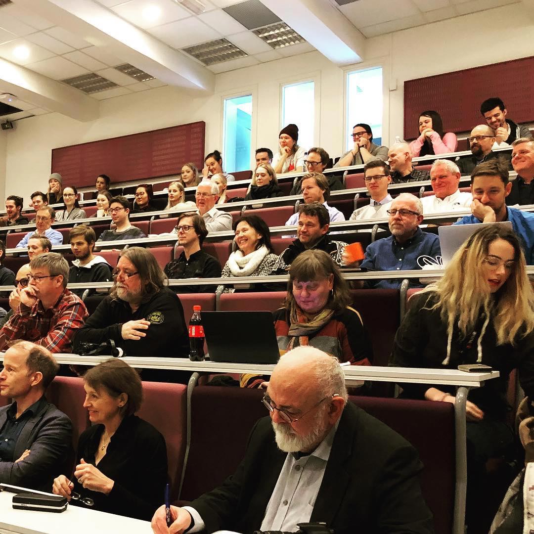 Grafisk bransje er på NTNU Gjøvik for å se på og jobbe mot framtiden sammen med studentene. Vi gleder oss. #grafisk2019