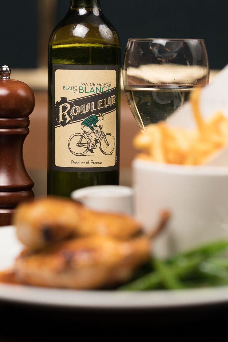 PetitBistro_'s tweet photo. Our wine list has been passionately curated by wine legend Joe Wadsack @vinesack so you’re certainly find something delicious to wet your whistle with 🥂🍷 https://t.co/ytUmsQAfyS https://t.co/5XyeoieJYz