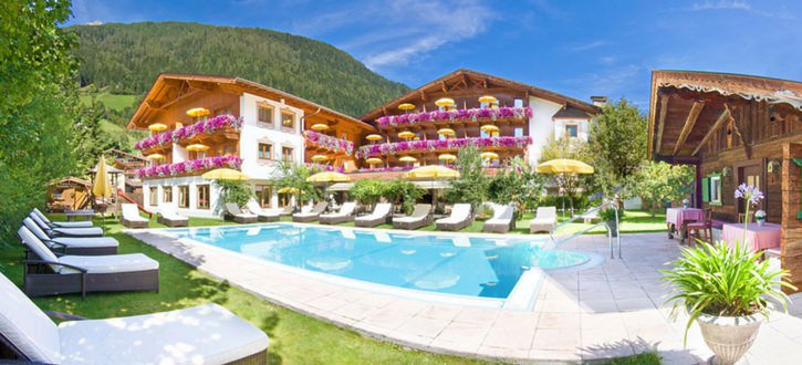 Don't miss this amazing Inghams Lakes and Mountains trip to Neustift, Austria with Acomb Travel!
#Austria #Inghams #Travel #York
ow.ly/UgWU30hFvUm