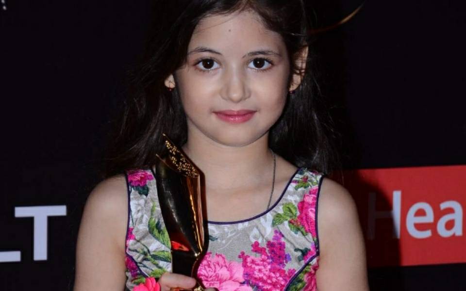 BaazBuzz's tweet photo. OMG Cuteness overloaded 😘😍😊

#Harshalimalhotra ...
Harshali will be soon seen in a movie with Arjun Rampal 

#Bollywoodnews #Bollywoodfans #Bollywoodactress #Bollywoodmovies 
#Harshalifans https://t.co/dK0TFZJRv2