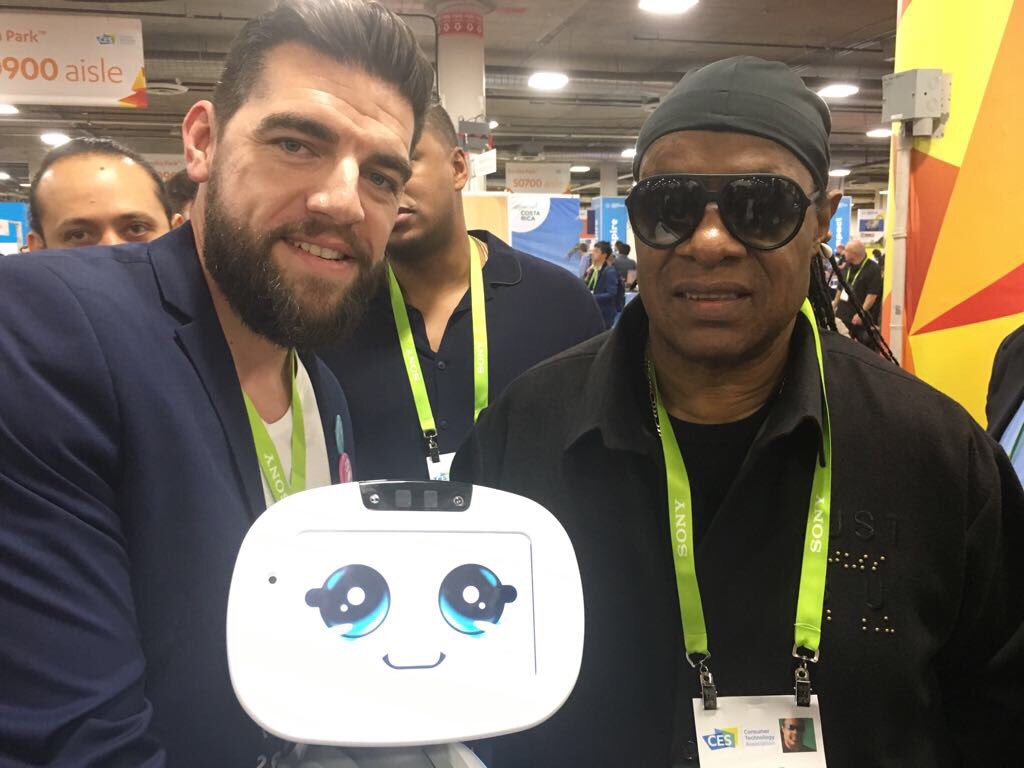 businessfrance's tweet photo. #CES2018 Then, highlight of an amazing day : #StevieWonder visited our #FrenchTechPavilion to meet #Buddy, Best of Innovation Award 2018 @BlueFrogRobotic. What a day ! 3/3 https://t.co/6iTVs3qxSu