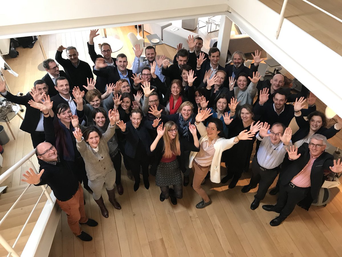 Tous ensemble avec <a href="/Happy_Laurence/">Laurence Vanhée</a> pour innover et inventer en équipe la direction du service et des relations humaines