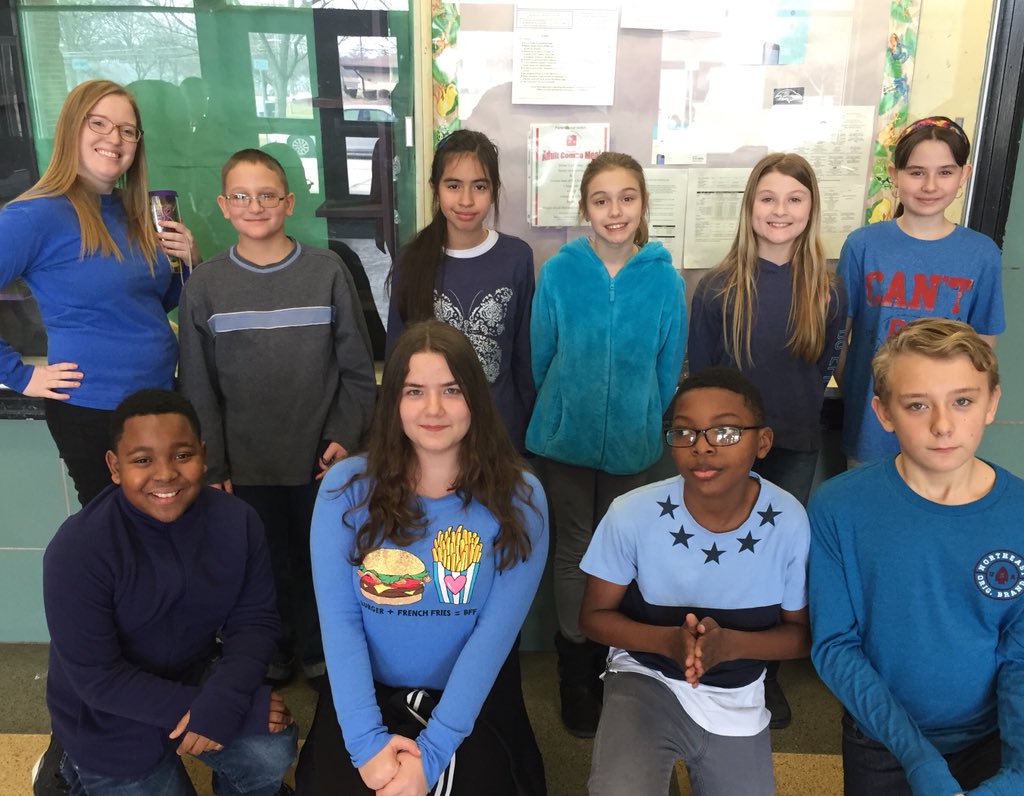 StemmersRunMS's tweet photo. 🎶We’re blue, da ba dee da ba da🎶 #BCPSBlue https://t.co/gujW6g36yl