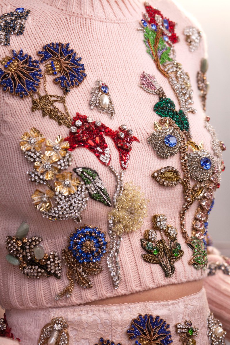 Meditative Pen pal legation Alexander McQueen on Twitter: "A petal pink jumper and taffeta skirt are embroidered with multi-coloured jewelled garden embroidery. Both from the Alexander McQueen Spring/Summer 2018 pre-collection. Explore: https://t.co/FnGM2N7LsW https://t.co ... Meditative Pen pal legation Alexander McQueen on Twitter: "A petal pink jumper and taffeta skirt are embroidered with multi-coloured jewelled garden embroidery. Both from the Alexander McQueen Spring/Summer 2018 pre-collection. Explore: https://t.co/FnGM2N7LsW https://t.co ...