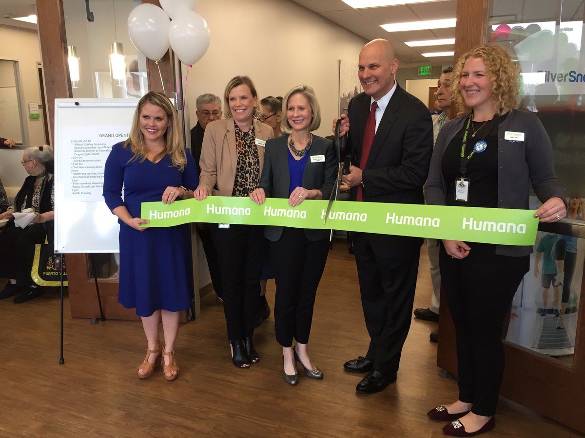 mlubitz's tweet photo. .@wdsu news anchor @randirrousseau, far left, helped open @Humana's New Orleans neighborhood location this morning in Metairie. https://t.co/G1ojbJwVFy