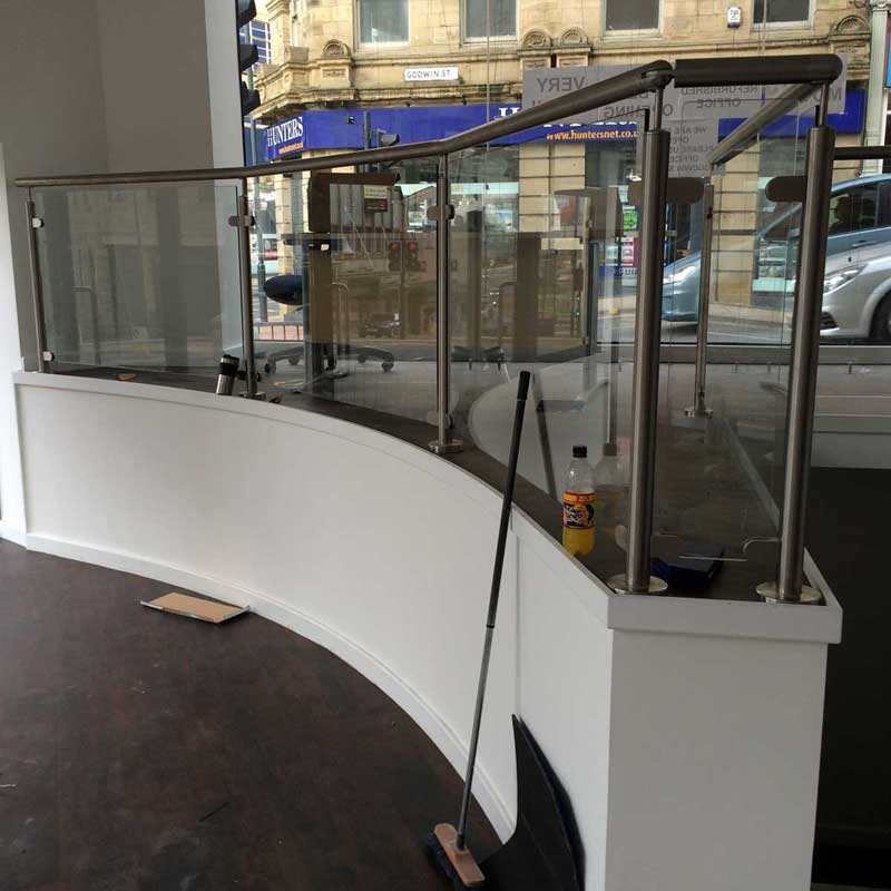 Millstream_Ltd's tweet photo. We constructed a bespoke mezzanine level with glass and chrome balustrades for our complete refurb of the Your Move branch 🏠 

We constructed it on a curve to maximise the space as well as give a contemporary and welcoming feel. What do you think? https://t.co/HkZZEQuRW3