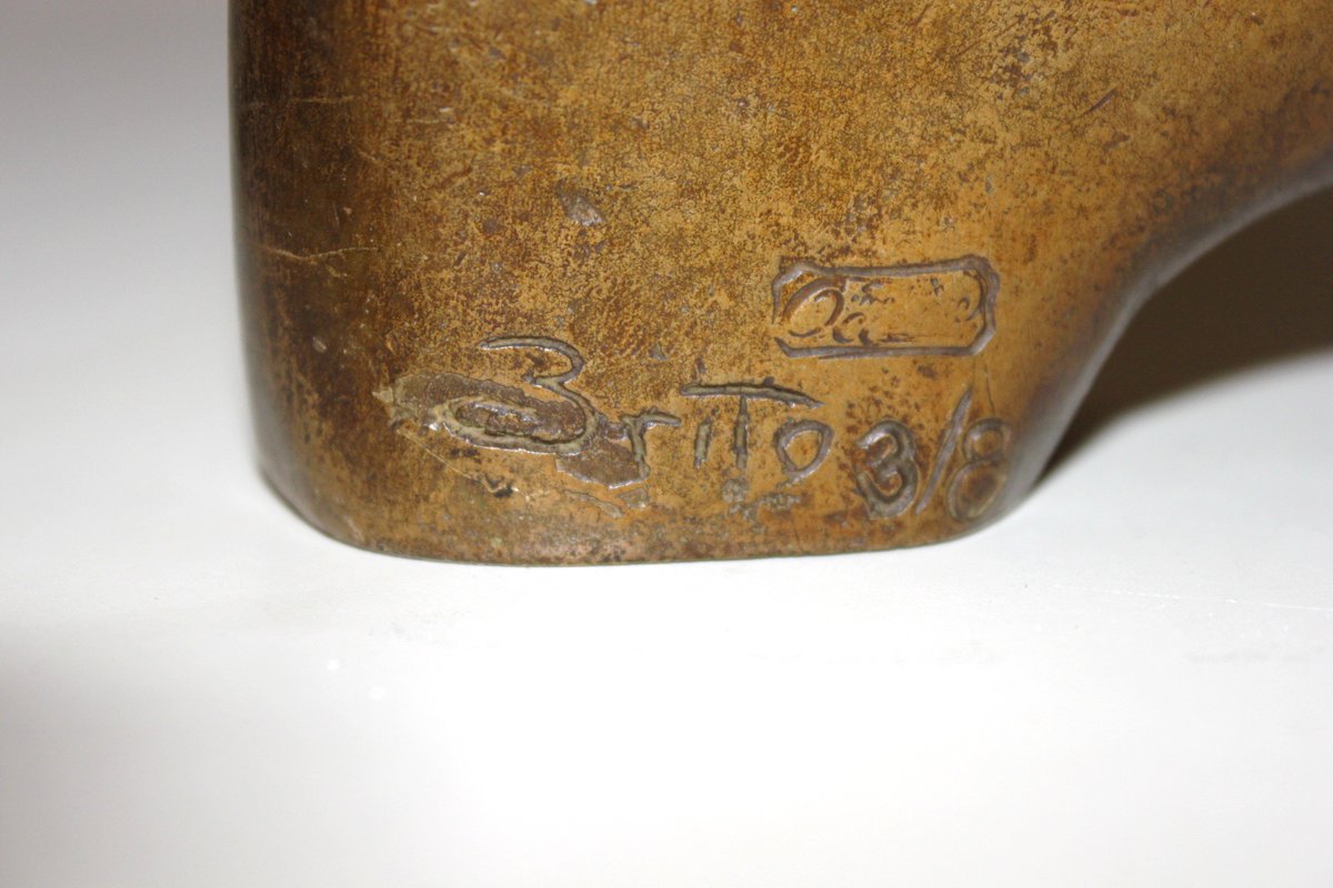 AllWeArt's tweet photo. More
Cette pièce en #bronze a été creé circa 1990 par Jorge Brito sur commande  de la @MonnaiedeParis Il n'apparaît pas dans le catalogue. Son tirage n'est pas connue. Le prix n'est pas connu. Nous apprécions les informations qui peuvent nous guider. @Sothebys @Drouot https://t.co/0R37ROj6Yr
