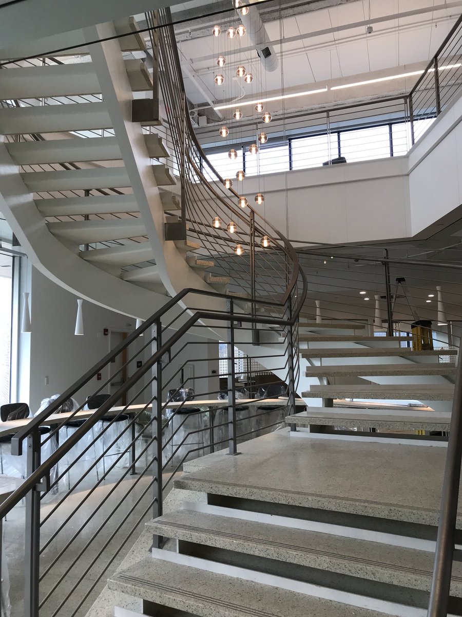alisonandrel's tweet photo. So excited for our office move to Radnor! Amazing job @sda8577 and @CBREPJM team 👍 https://t.co/f2jeC4uXn4