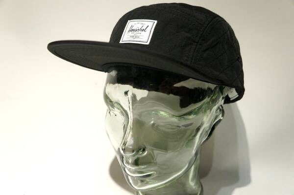 select_fleaker's tweet image. 【HERCHEL】こちらはキルティング仕様のキャップ！５パネルキャップは丸みあるフォルムが特徴的！
#HERCHEL #ハーシェル #ハーシェルサプライ #バッグ #キャップ #帽子 #ジェットキャップ #５パネル #中野 #中野区 #中野駅 #フリーカー

fleaker.jp/GOODSDETAIL-47…