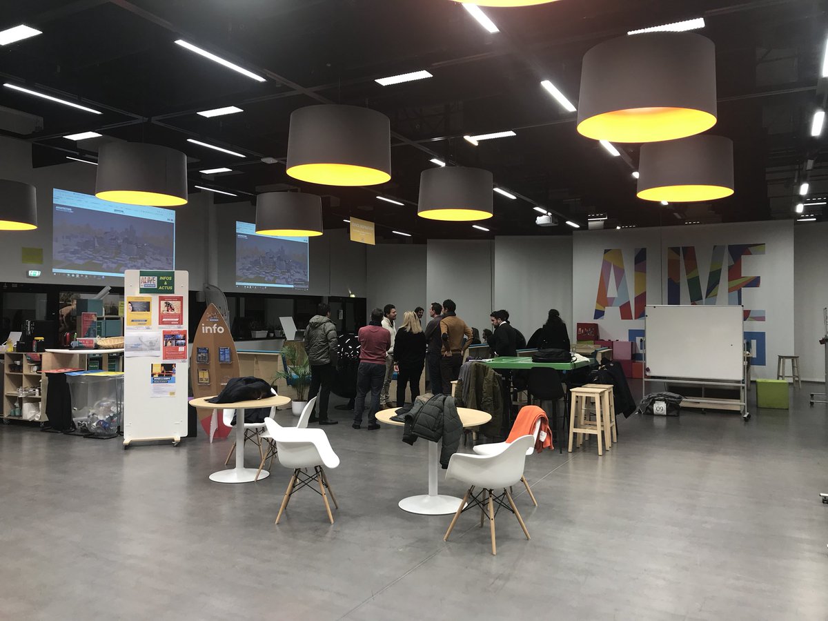 WafaamaadN's tweet photo. Ravie de participer a la remise des prix concours architecture @Decathlon magasin du Futur #design #Art&culture #experienceinstore #decloisonner @LLVallee https://t.co/gjMbCTi6zj