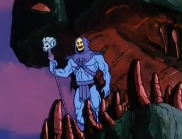Hateful_HeMan's tweet photo. Just threw Christmas leftovers at Snake Mountain, called @GrumpySkeletor a massive arsebadger, and quickly jumped on the 92 bus back to Castle Grayskull. He looks absolutely livid! #ihavethepower 💪🏼🗡 https://t.co/6YltKs0NYN