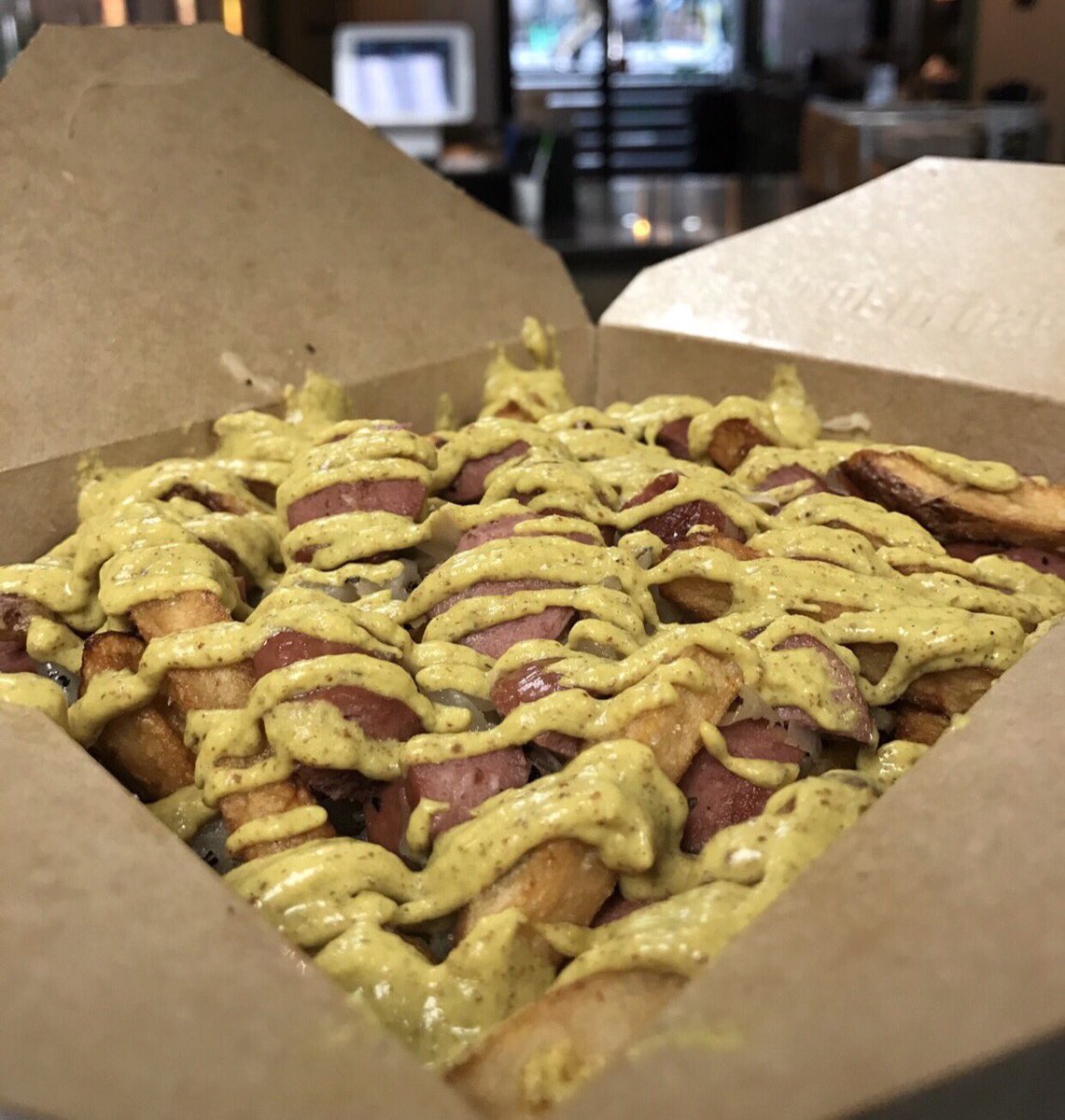 $3 regular size Underdogs til the Eagles game ends Saturday to honor the legendary disrespect of being 3-point home underdogs #FryEaglesFry