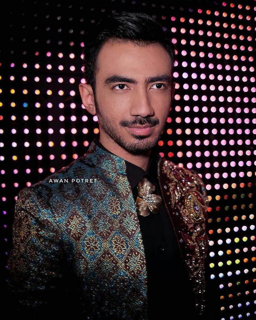 RzlPdg's tweet photo. #23IndosiarWithRezaZakarya
Sang Raja Es 
Penasaran aktingnya kayak gimana kalo jadi raja.. 
Waiting for u a @DA2_Reza https://t.co/19LpSHuXcx