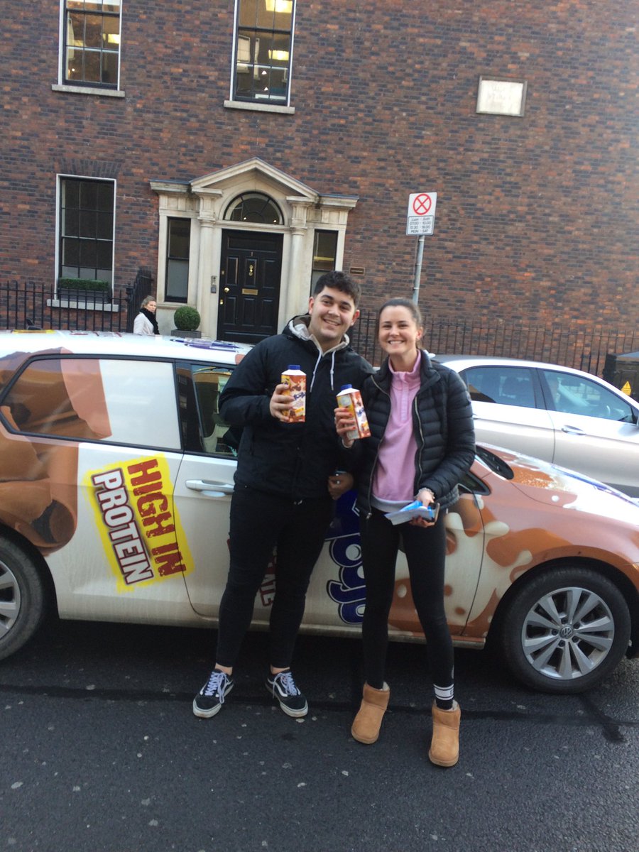 Spontaneous Mooju drop to these poor people who had just been clamped. Putting the smile back on their faces 😊 <a href="/MoojuMilk/">Mooju</a>