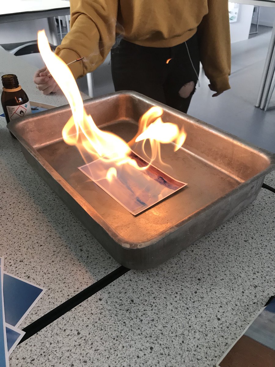 artsatsarum's tweet photo. Had such fun @SarumAcademy with year 12 photographers today #acid #burning #scienceandphotography https://t.co/yZnlcJIFxN
