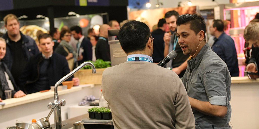 .<a href="/JermainDe/">jermain de rozario</a> in gesprek met <a href="/nicodingemans/">Nico Dingemans</a> op de <a href="/Horecava/">Horecava</a>. Jermain benadruk het hebben van een eigen signatuur! foodyard.nl #foodyard #ondernemer #foodspecialisten #foodprofessionals #trends #bidfood #horecava2018