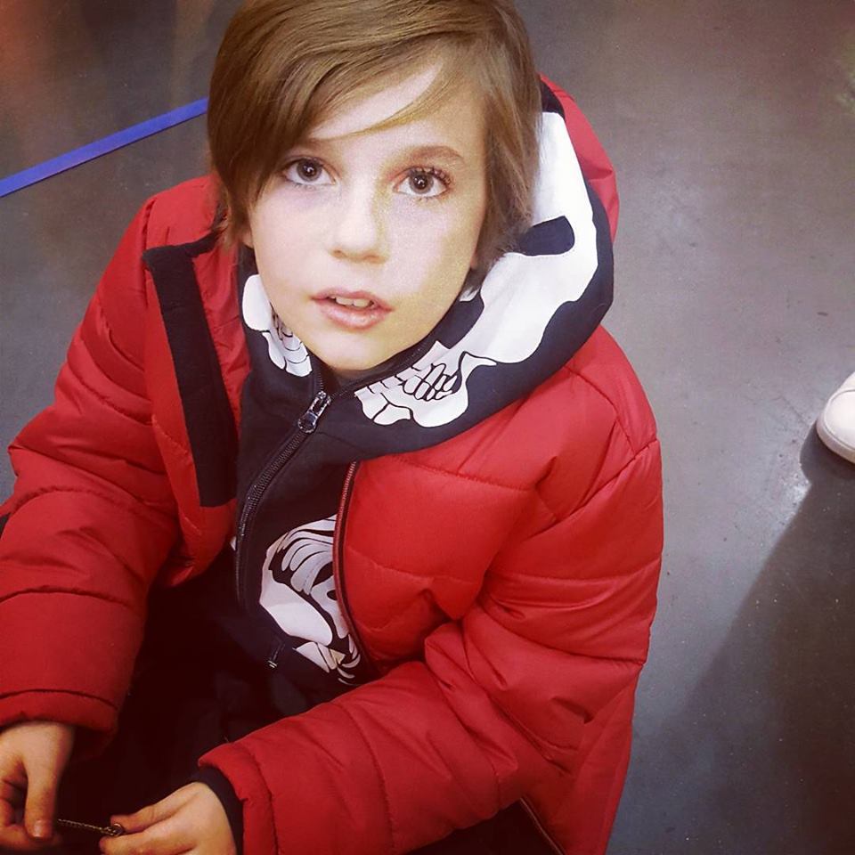 Plasauce's tweet photo. @jantjefriese @baranboodar Greetings!! Our son cosplaying as Mikkel at Wizard World New Orleans this past weekend!! #Dark #Mikkel #Netflix #WannIstMikkel? https://t.co/45QqS0X7D6