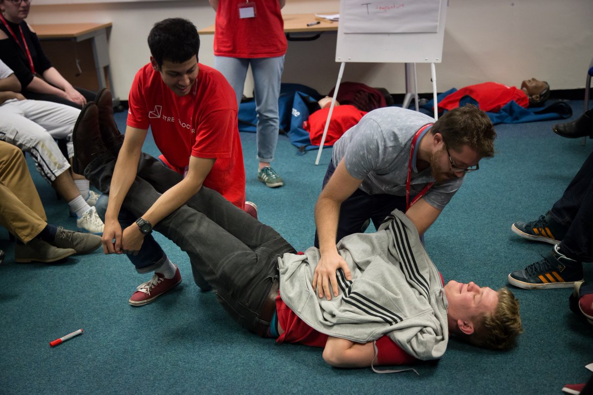 StreetDoctors's tweet photo. At StreetDoctors we believe in taking a public health approach to violence.

Read more about how StreetDoctors is working to #endyouthviolence in this @HuffPostUK blog by @JoBroadwood 

https://t.co/QMASgN7jZf https://t.co/Z4e9F0KF7m